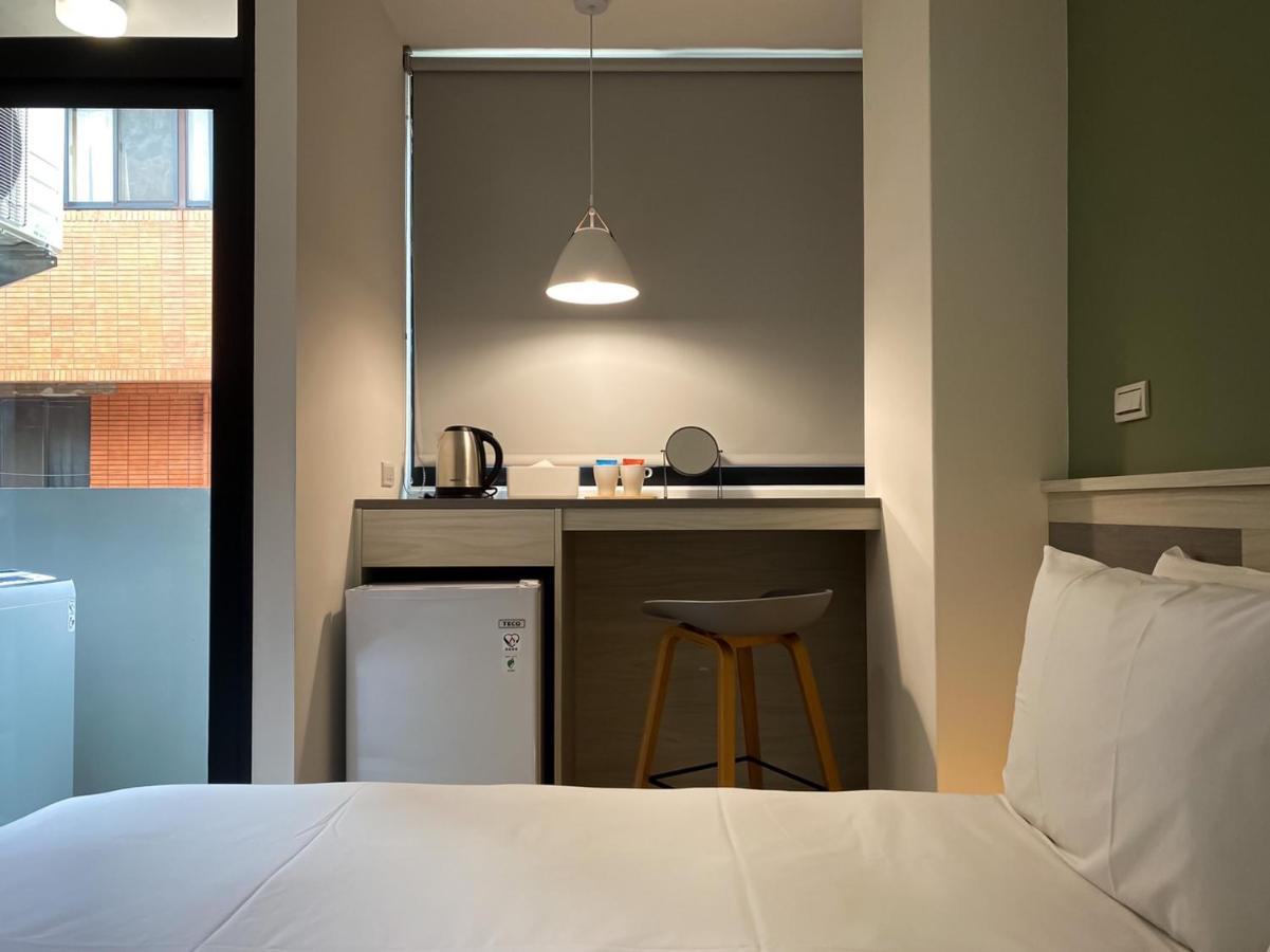 Andante Hostel Тайчжун Екстер'єр фото